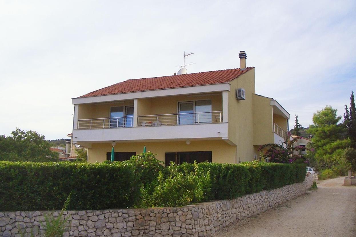 Apartments By The Sea Vinisce, Trogir - 5229 Exterior foto